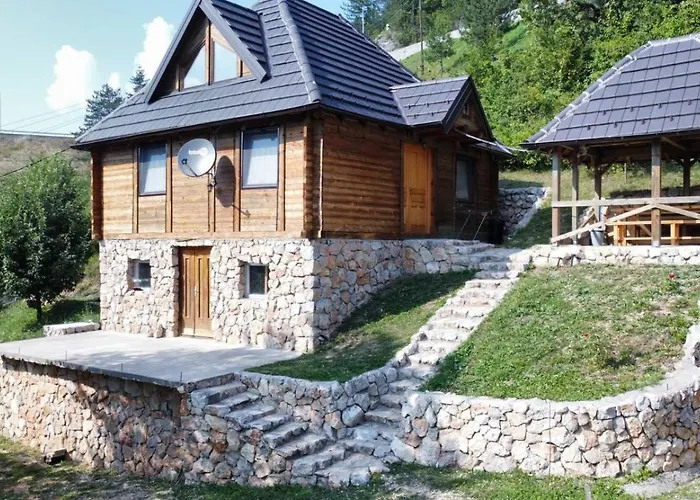 Wooden House Nada